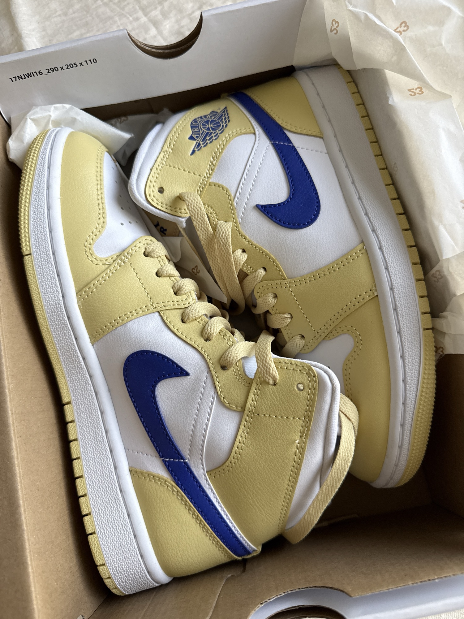 Nike Nike Air Jordan 1 Mid US 7.5 Leather Yellow White
