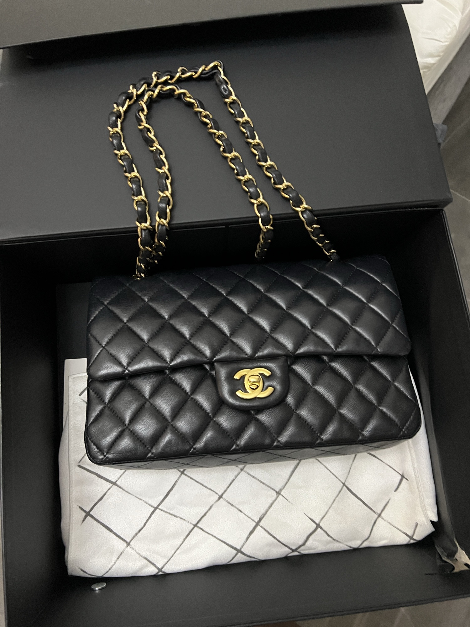 Chanel Chanel Classic Flap Bag Medium